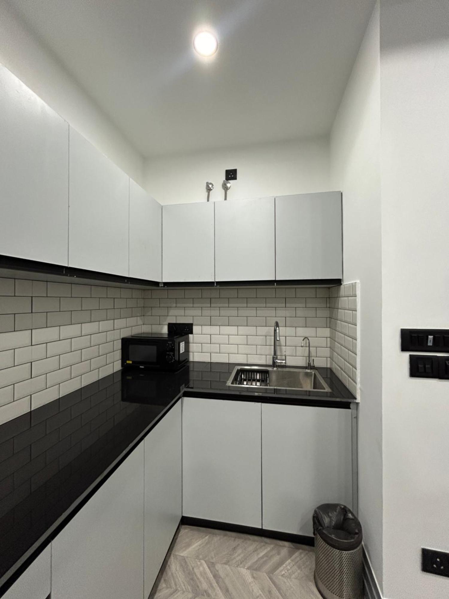 Bedchambers Serviced Apartment, Golf Course, Гургаон Екстериор снимка